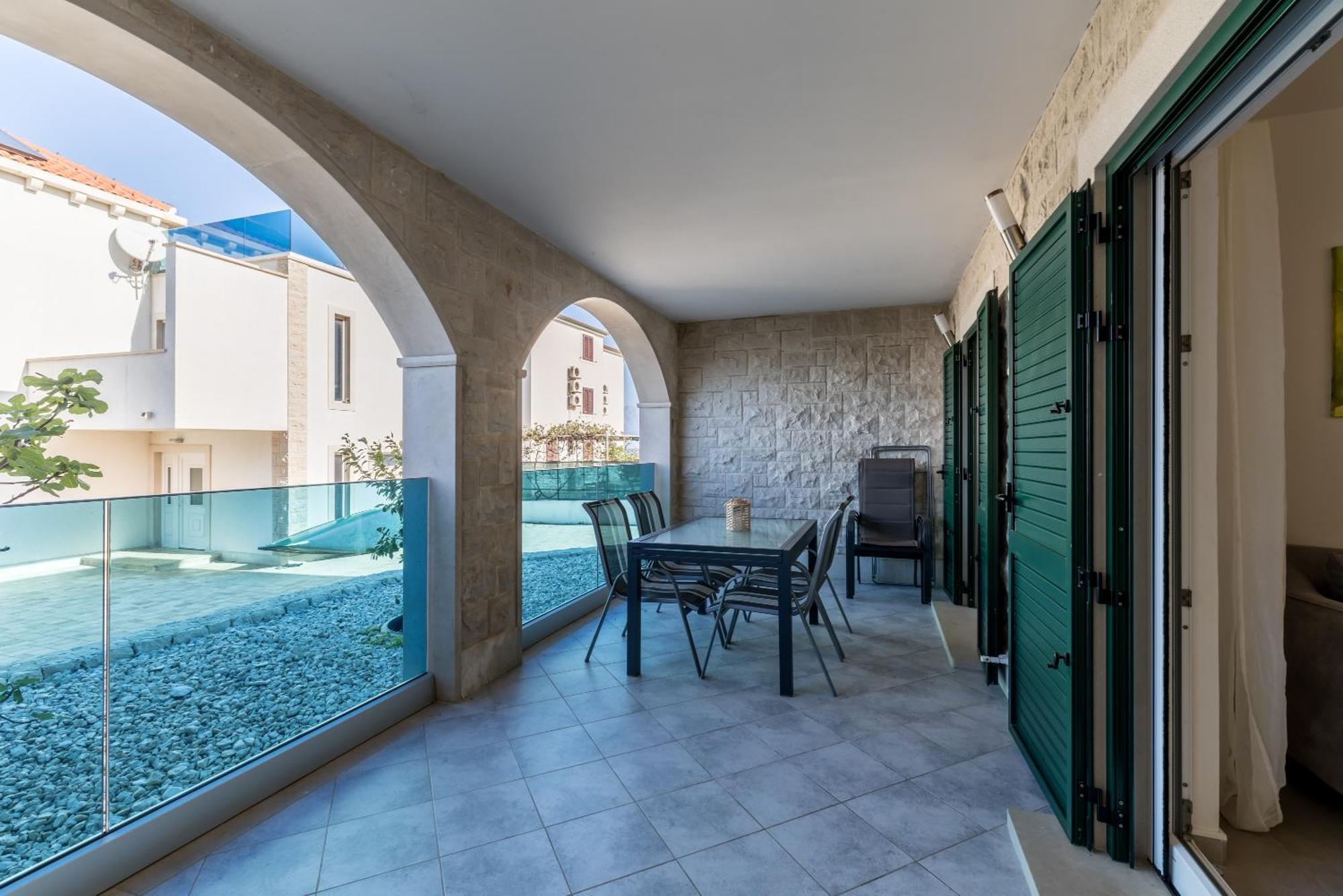 Villa Luce Del Sole Mirce Exteriör bild
