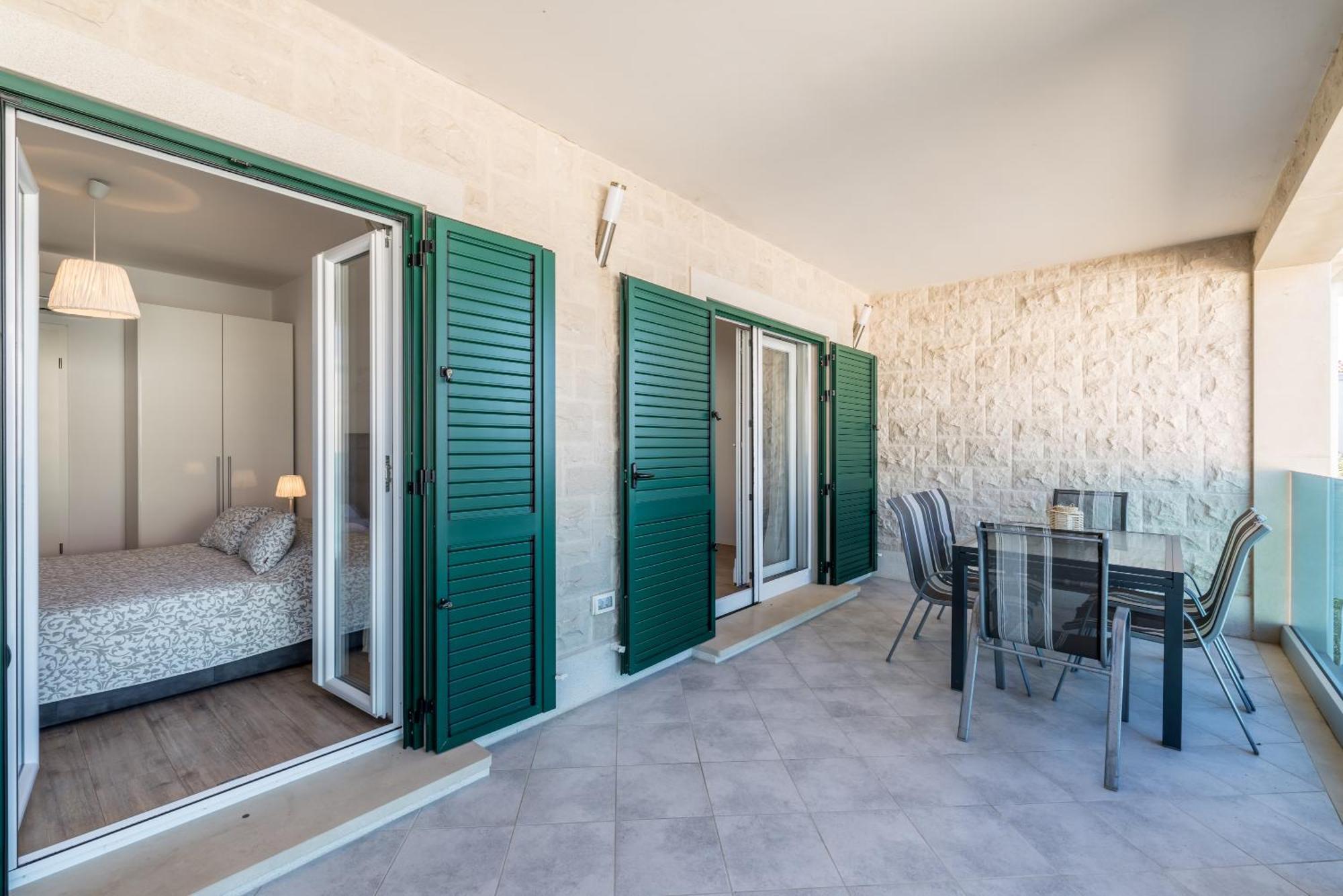 Villa Luce Del Sole Mirce Exteriör bild